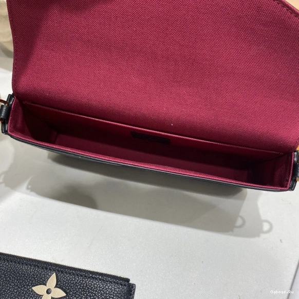 VUITTON POCHETTE FÉLICIE LOUIS 0215